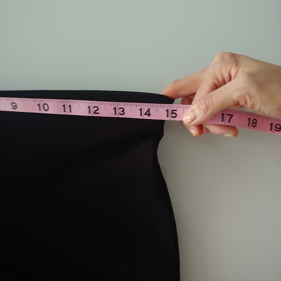 Le Chateau black pencil skirt - Picture 3 of 9